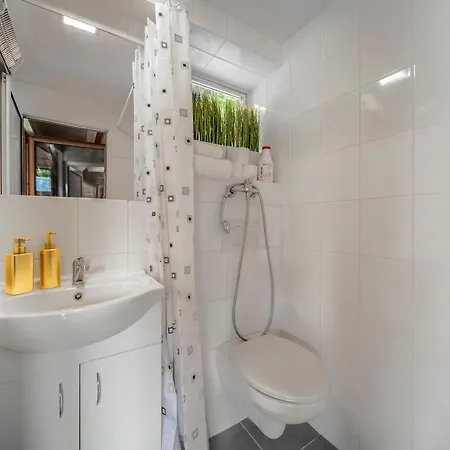 Magic New Cozy Tiny House At Private Rehenice