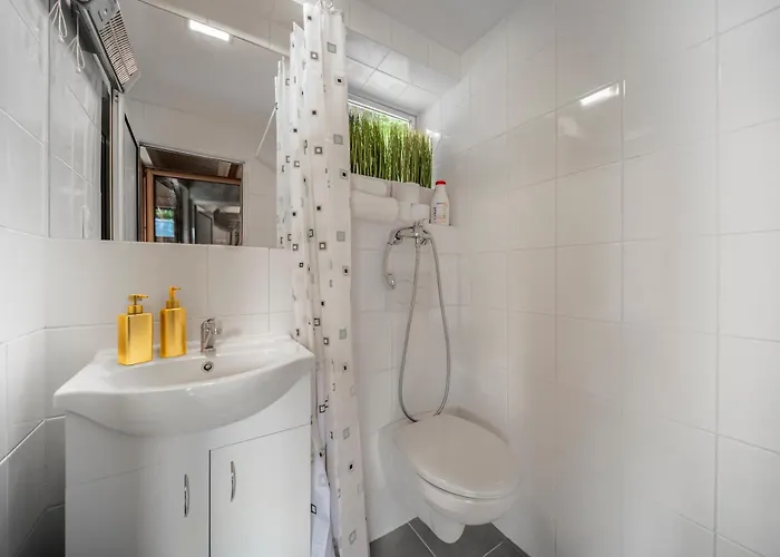 Magic New Cozy Tiny House At Private Rehenice